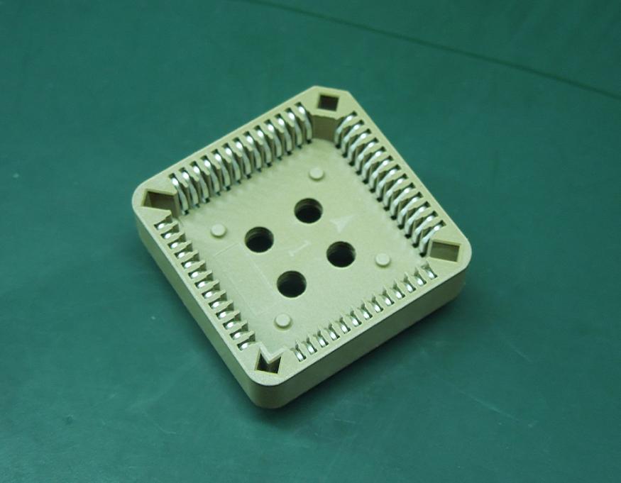 HS-702  PLCC ���� DIP